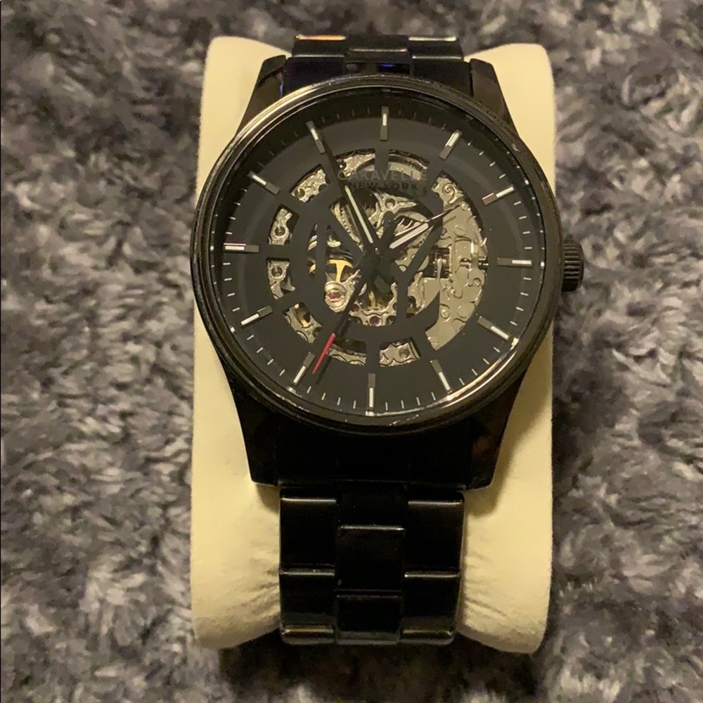 Caravelle watch